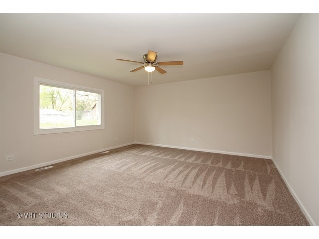 7717 Catalpa Dr, Wonder Lake, IL 60097 photo 5