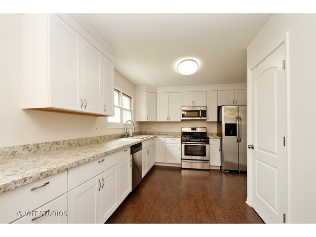 7717 Catalpa Dr, Wonder Lake, IL 60097 photo 3