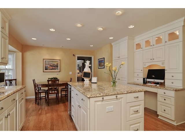 101 Fallstone Dr, Lincolnshire, IL 60069 photo 8