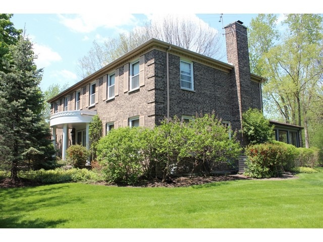 101 Fallstone Dr, Lincolnshire, IL 60069 photo 1