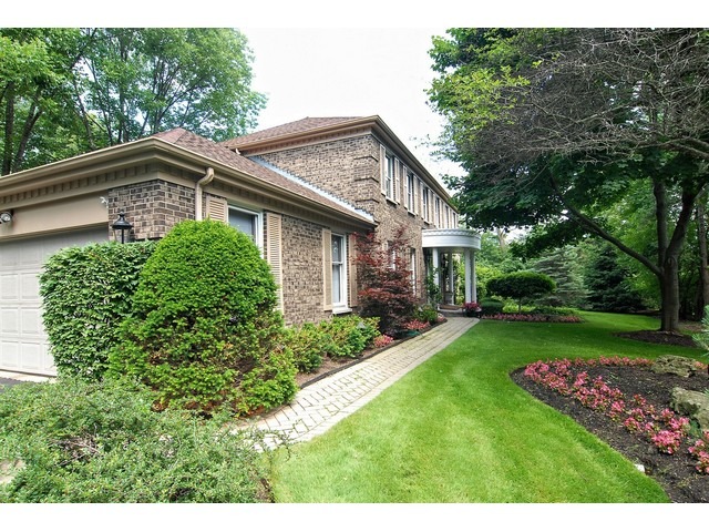 101 Fallstone Dr, Lincolnshire, IL 60069 photo 2