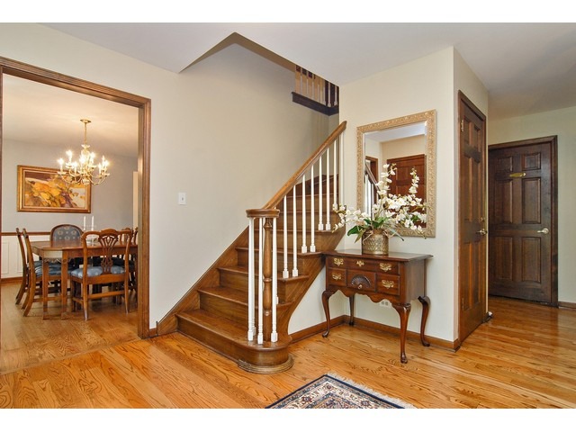 101 Fallstone Dr, Lincolnshire, IL 60069 photo 3