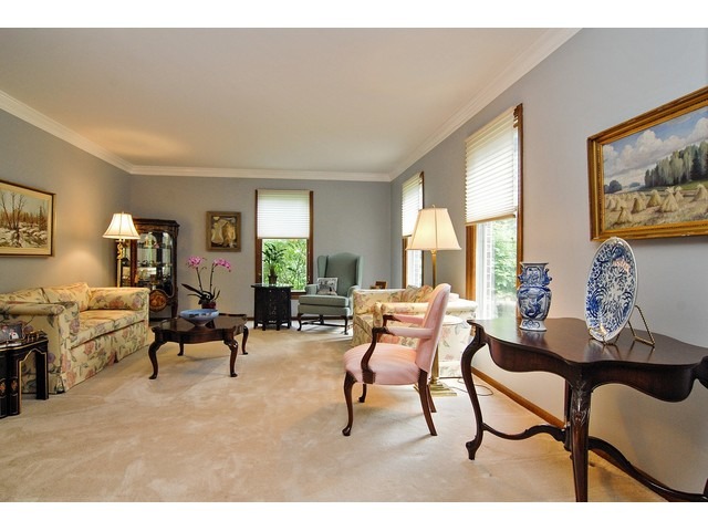 101 Fallstone Dr, Lincolnshire, IL 60069 photo 4