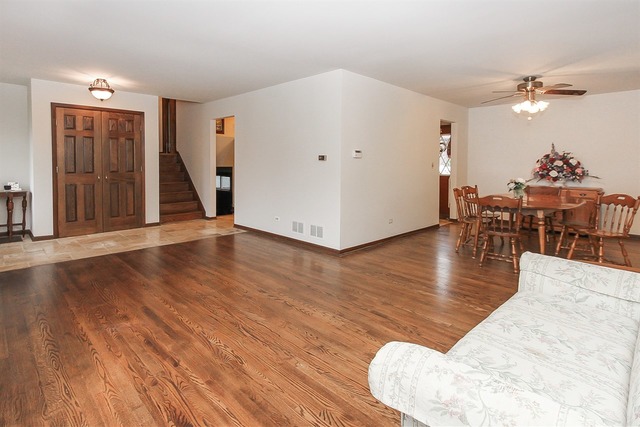 105 W Washington St, Itasca, IL 60143 photo 4