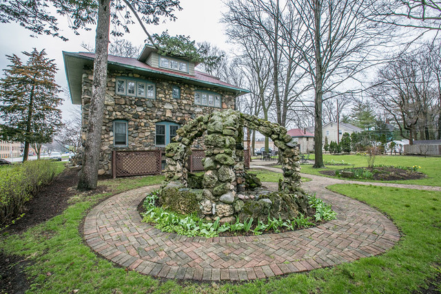406 E 4th Ave, Naperville, IL 60540 photo 23