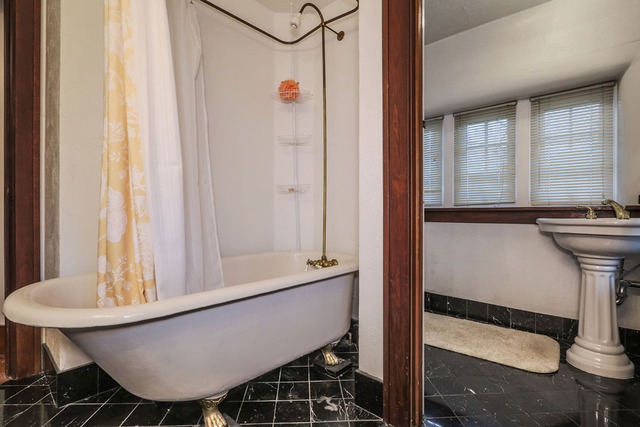 406 E 4th Ave, Naperville, IL 60540 photo 17