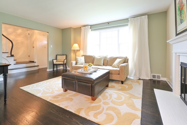 123 S Pine St, Mount Prospect, IL 60056 photo 3