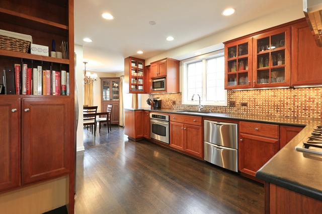 123 S Pine St, Mount Prospect, IL 60056 photo 6