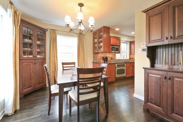 123 S Pine St, Mount Prospect, IL 60056 photo 7