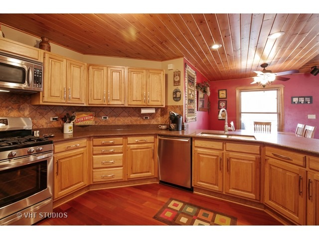 10318 Kendall Ave, Algonquin, IL 60102 photo 4