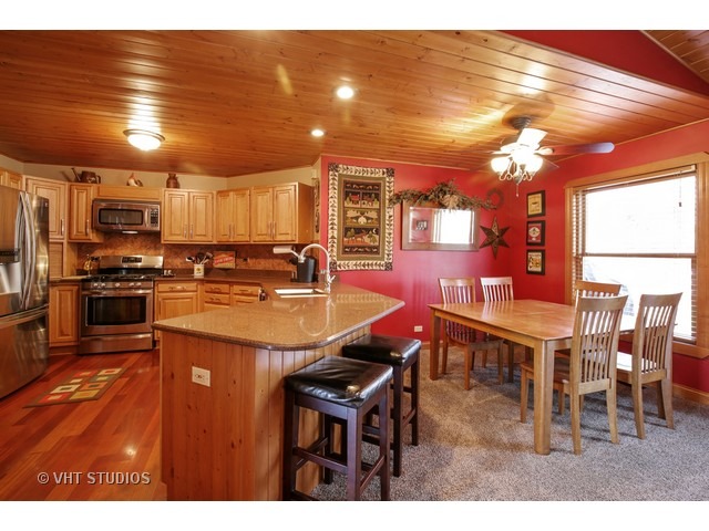10318 Kendall Ave, Algonquin, IL 60102 photo 5