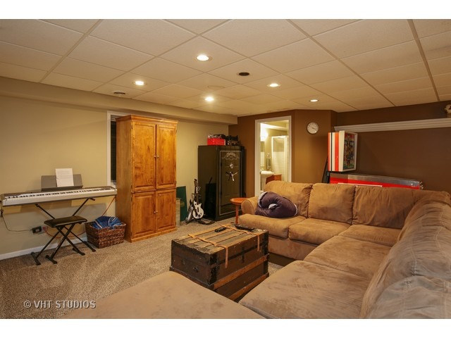 10318 Kendall Ave, Algonquin, IL 60102 photo 8