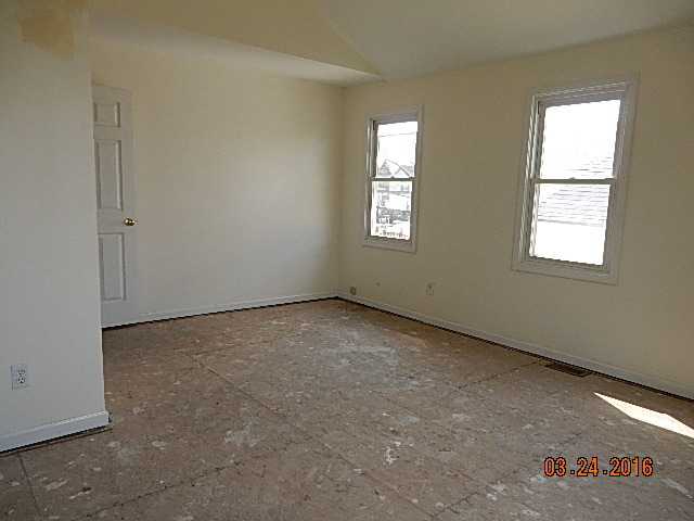 908 Front St, Aurora, IL 60505 photo 10
