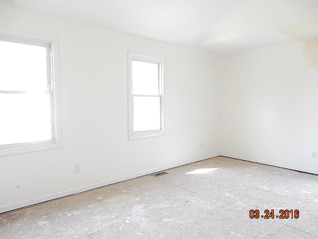 908 Front St, Aurora, IL 60505 photo 8