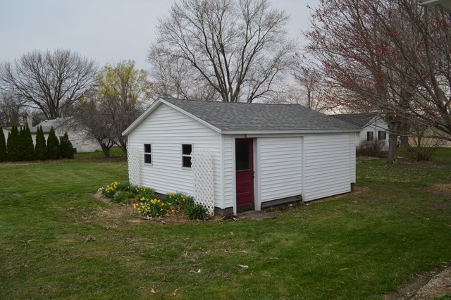209 W Third St, Wyanet, IL 61379 photo 12