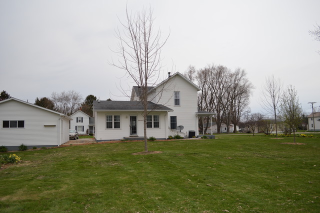209 W Third St, Wyanet, IL 61379 photo 5