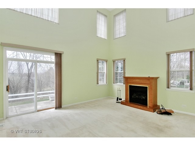 1279 Timberline Dr, Bartlett, IL 60103 photo 2