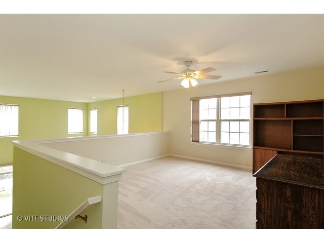 1279 Timberline Dr, Bartlett, IL 60103 photo 9
