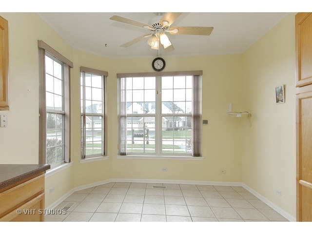1279 Timberline Dr, Bartlett, IL 60103 photo 7