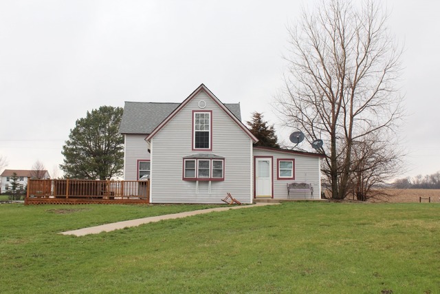 20215 State Line Rd, Harvard, IL 60033 photo 3