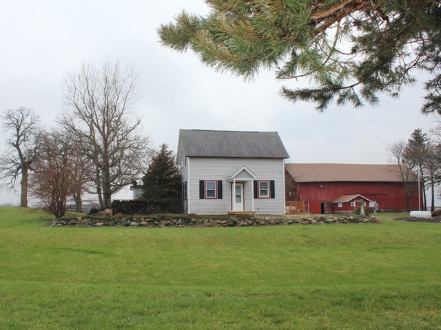 20215 State Line Rd, Harvard, IL 60033 photo 1