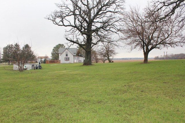 20215 State Line Rd, Harvard, IL 60033 photo 4