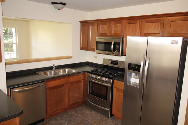 4127 Rivertowne Dr, Plainfield, IL 60586 photo 3