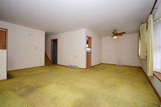 9130 Grant Ave, Brookfield, IL 60513 photo 2
