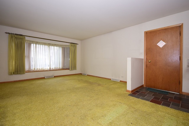 9130 Grant Ave, Brookfield, IL 60513 photo 4