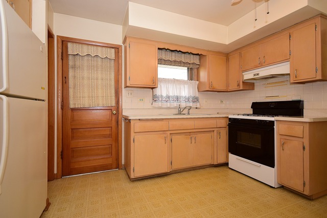 9130 Grant Ave, Brookfield, IL 60513 photo 6