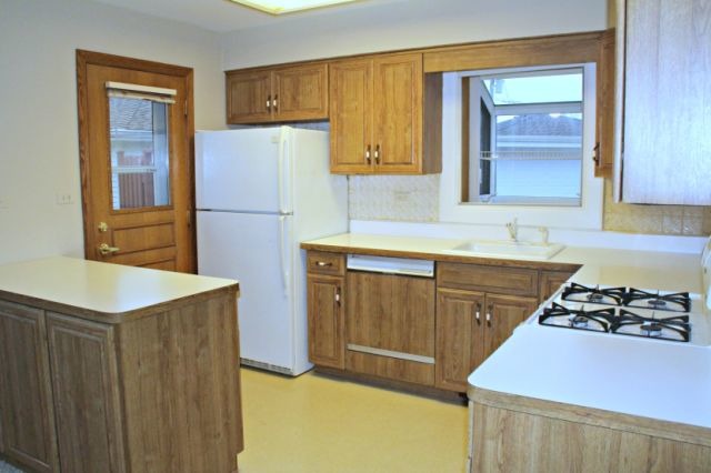 2437 Peter Rd, Des Plaines, IL 60018 photo 6