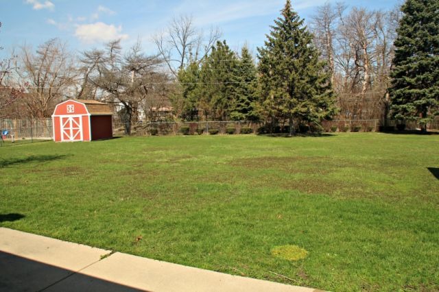 2437 Peter Rd, Des Plaines, IL 60018 photo 23
