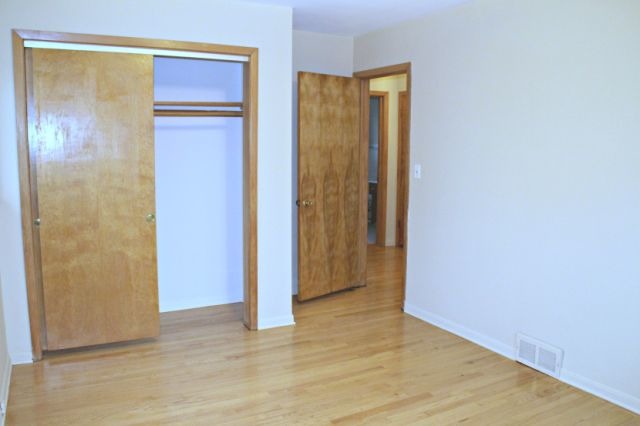 2437 Peter Rd, Des Plaines, IL 60018 photo 13