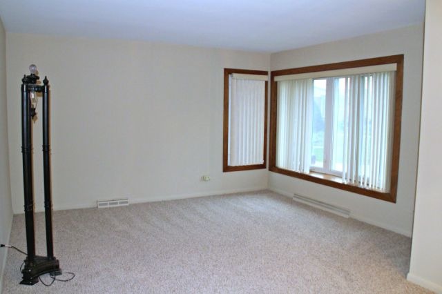 2437 Peter Rd, Des Plaines, IL 60018 photo 9
