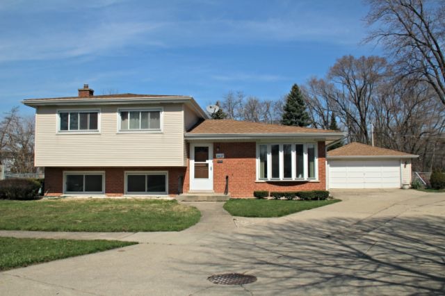 2437 Peter Rd, Des Plaines, IL 60018 photo 25