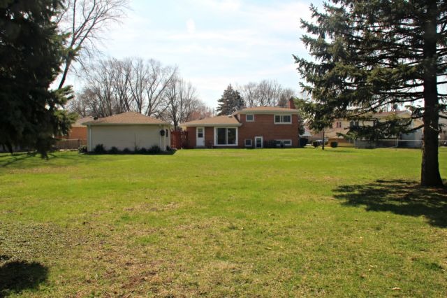 2437 Peter Rd, Des Plaines, IL 60018 photo 22