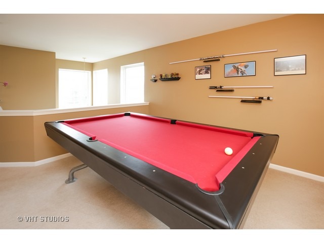 888 Mesa Dr, Elgin, IL 60123 photo 15