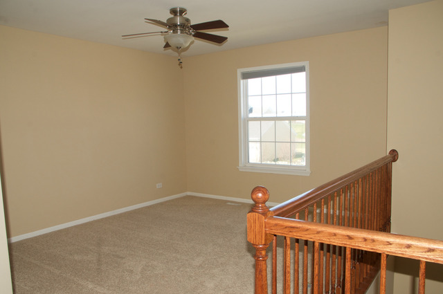 335 Weymouth Ave, Elgin, IL 60124 photo 11
