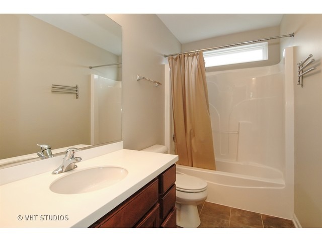 314 Buffalo Dr, Elgin, IL 60124 photo 15