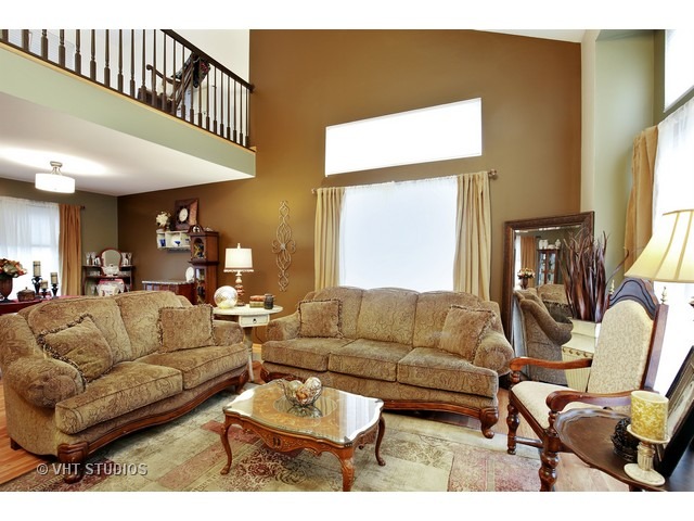 7 Driftwood Ct, Algonquin, IL 60102 photo 2
