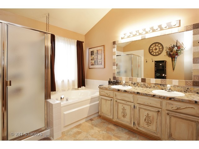 7 Driftwood Ct, Algonquin, IL 60102 photo 12