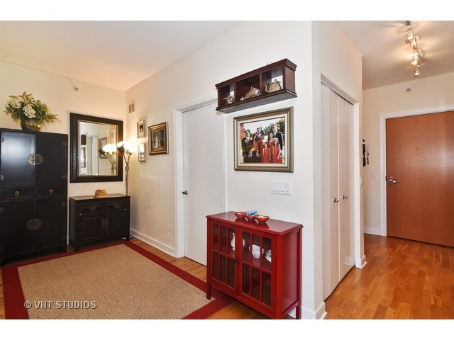 100 E 14th St #908, Chicago, IL 60605 photo 6