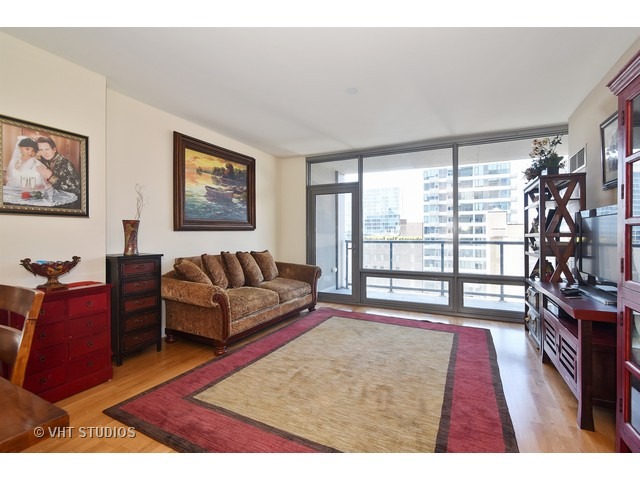 100 E 14th St #908, Chicago, IL 60605 photo 3