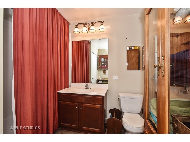 100 E 14th St #908, Chicago, IL 60605 photo 8