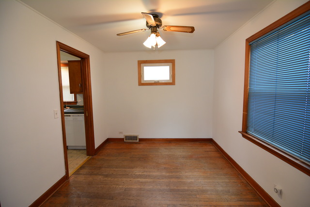 1269 Van St, Elgin, IL 60123 photo 6