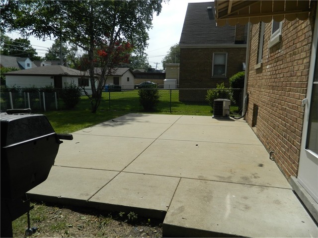 1333 E Oakton St, Des Plaines, IL 60018 photo 21