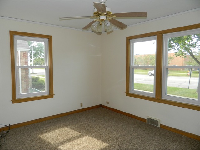 1333 E Oakton St, Des Plaines, IL 60018 photo 7