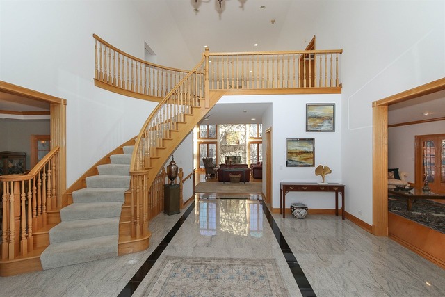 9 Cutters Run, Barrington, IL 60010 photo 2