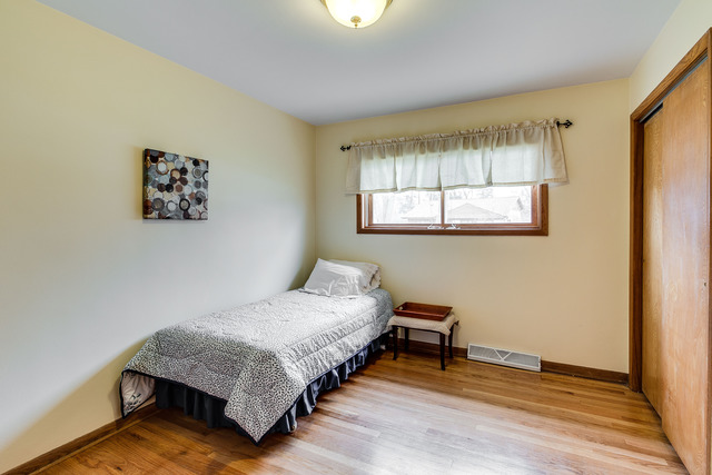 286 Pinehurst Dr, Des Plaines, IL 60016 photo 9