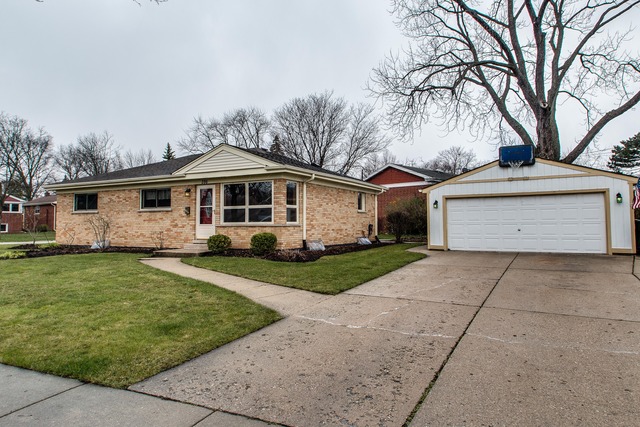 286 Pinehurst Dr, Des Plaines, IL 60016 photo 2